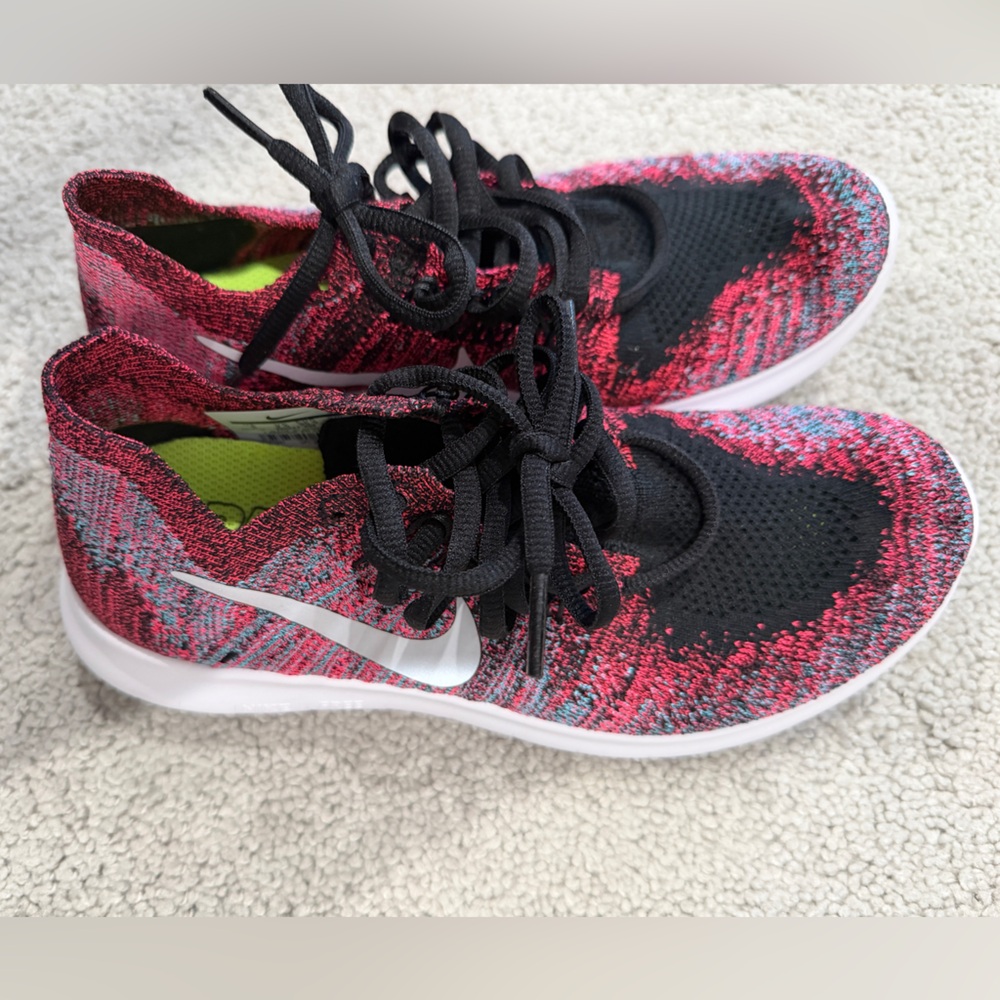 Nike Women's Black and Pink Athletic Shoes, size 5, very good condition